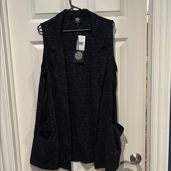 Bobeau XL Black Sleeveless Vest with Pockets - New with Tags - Picture 1 of 5